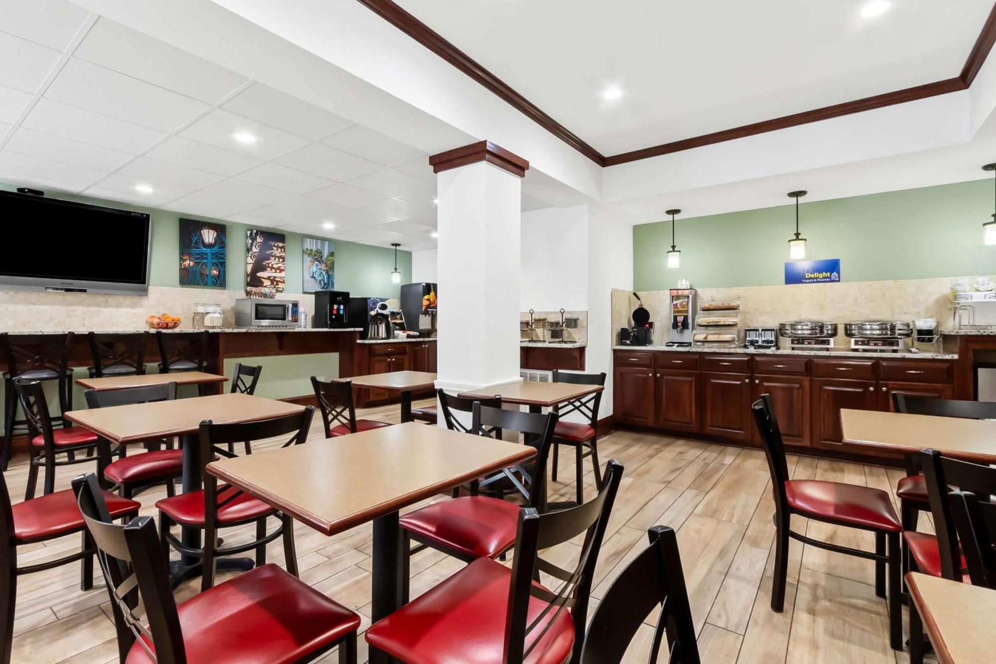 Best Western Patriots Point Маунт Плезант Екстериор снимка