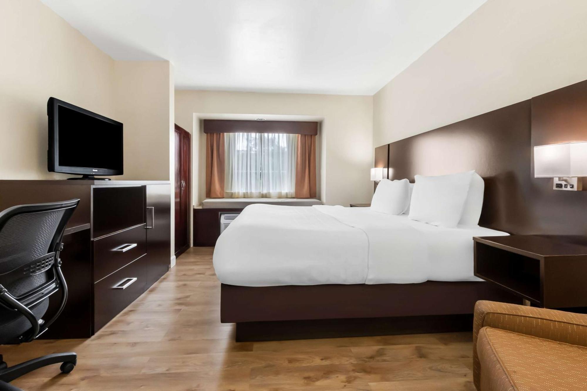 Best Western Patriots Point Маунт Плезант Екстериор снимка