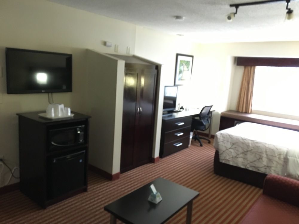 Best Western Patriots Point Маунт Плезант Екстериор снимка